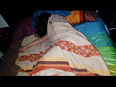 ❤️ Nevlastní syn buzeruje svou mladou nevlastní matku, zatímco ona spí. ❤❌ Šukání video u cs.risegame.top